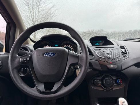 Used 2017 Ford Fiesta S image 9