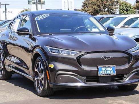 Certified 2022 Ford Mustang Mach-E Premium AWD/4WD image 3