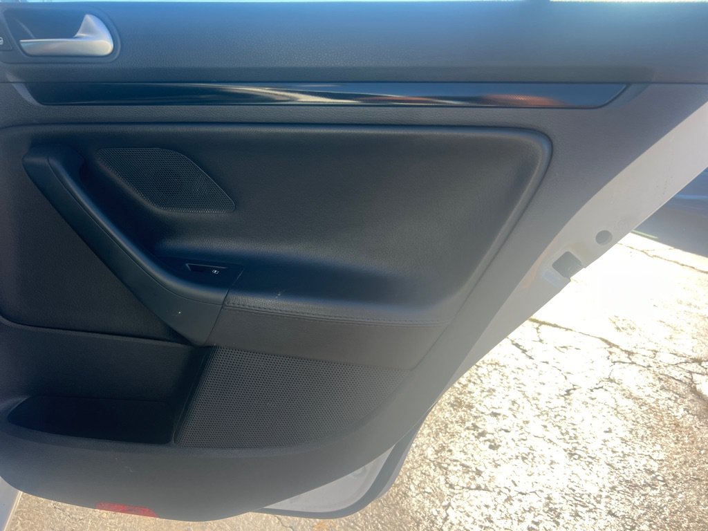 Used 2013 Volkswagen Jetta TDI FWD image 14