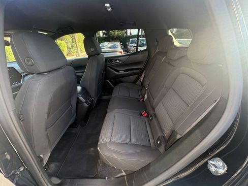 Used 2025 Chevrolet Equinox LT AWD/4WD image 27