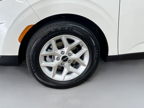 Certified 2025 Kia Soul LX image 29