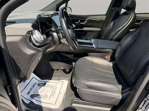 Used 2023 Mercedes-Benz EQS 450+ SUV image 16