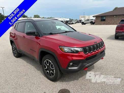 Used 2026 Jeep Compass Trailhawk w/ Sun, Sound & Navigation Group AWD/4WD image 9