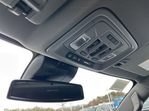 New 2026 GMC Sierra 3500 SLT image 25