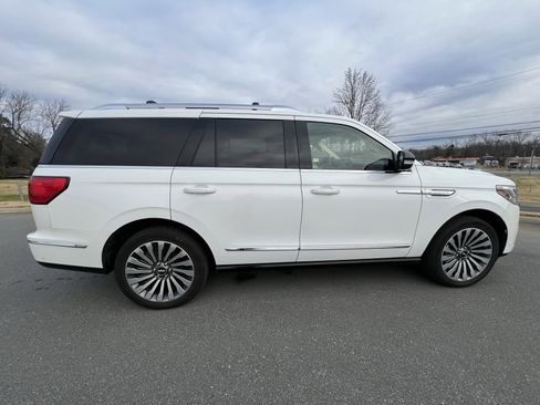 Used 2020 Lincoln Navigator Reserve w/ Luxury Package image 10