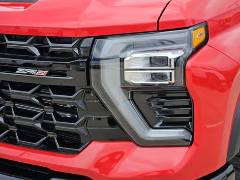 New 2026 Chevrolet Silverado 2500 ZR2 AWD/4WD image 11