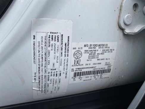 Used 2022 Ford Explorer XLT image 26