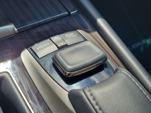Used 2015 Lexus LS 460 w/ Comfort Package RWD image 33