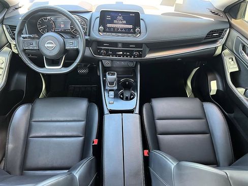 Certified 2023 Nissan Rogue SV w/ SV Premium B Package FWD image 18