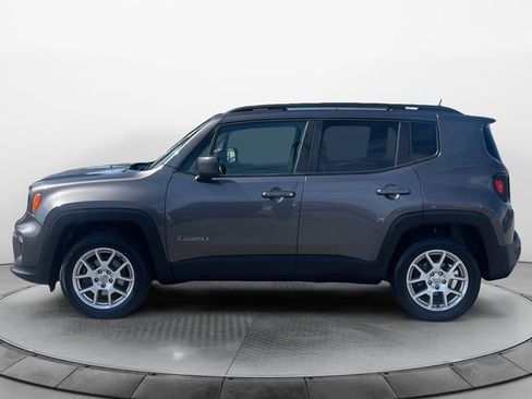 Used 2019 Jeep Renegade Latitude w/ Cold Weather Group AWD/4WD image 2