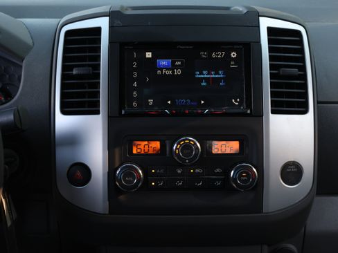 Used 2019 Nissan Frontier SV w/ Value Truck Package RWD image 9