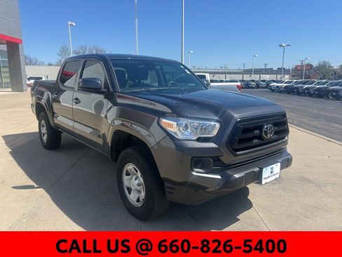Used 2023 Toyota Tacoma SR image 4