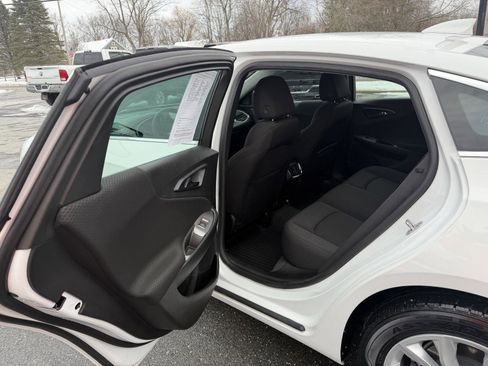 Certified 2024 Chevrolet Malibu LT image 12