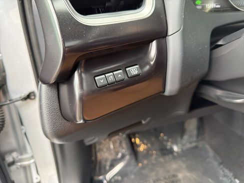 Used 2023 Lexus UX 250h AWD w/ Premium Package image 18