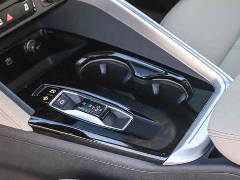 Certified 2025 Audi Q5 Premium w/ Convenience Package AWD/4WD image 22