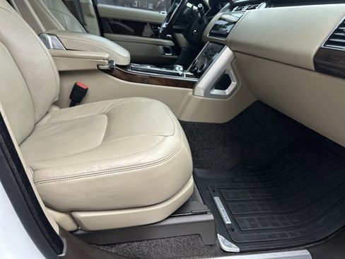 Used 2018 Land Rover Range Rover Long Wheelbase Supercharged image 16