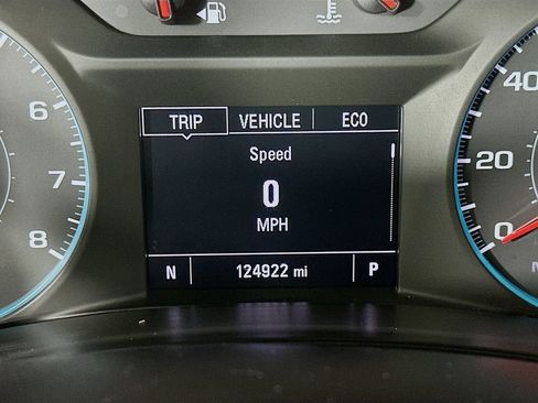 Used 2018 Chevrolet Equinox LT image 15