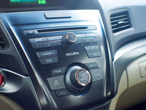 Used 2014 Acura ILX w/ Premium Package image 18