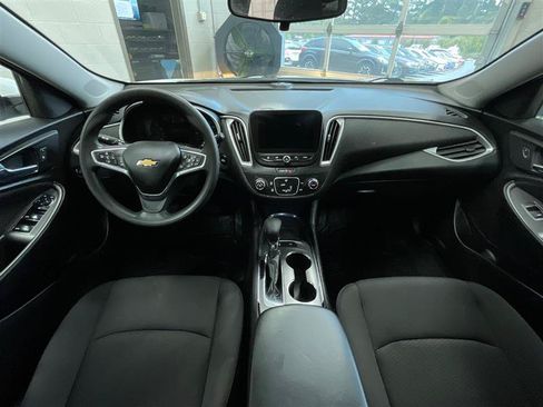 Used 2021 Chevrolet Malibu LS w/ Driver Confidence Package II FWD image 25