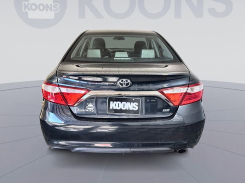 Used 2017 Toyota Camry XLE image 5