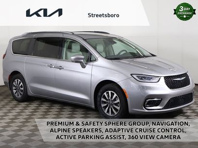 Used 2021 Chrysler Pacifica Touring-L