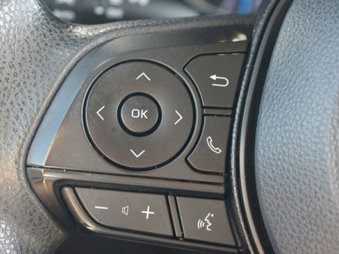 Used 2019 Toyota RAV4 XLE image 9