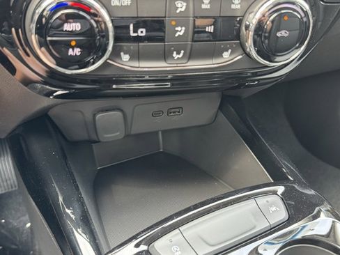 New 2025 Chevrolet Trax LT w/ Driver Confidence Package image 11