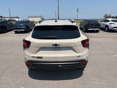 New 2026 Chevrolet Trax RS w/ Driver Confidence Package FWD image 5