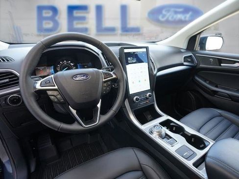 Certified 2024 Ford Edge SEL w/ Convenience Package AWD/4WD image 11