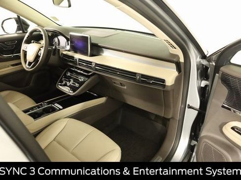 Used 2022 Lincoln Corsair AWD w/ Equipment Group 101A image 64