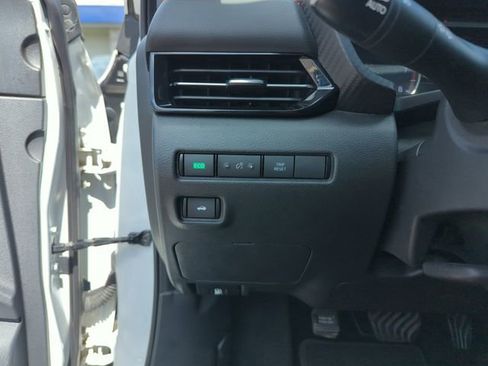 Used 2022 Nissan Sentra SR FWD image 19