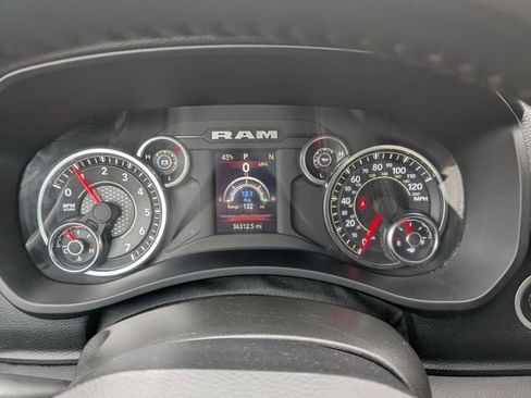 Used 2024 RAM 2500 Big Horn AWD/4WD image 29