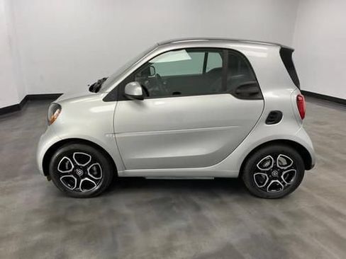 Used 2019 smart fortwo electric drive RWD image 3