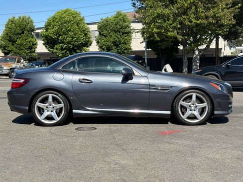 Used 2015 Mercedes-Benz SLK 250 w/ Premium Package image 3