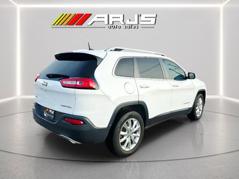 Used 2016 Jeep Cherokee Limited image 5
