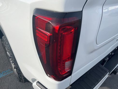 Used 2025 GMC Sierra 1500 AT4 image 22
