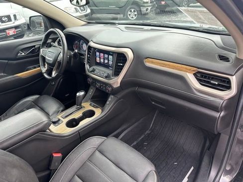 Used 2017 GMC Acadia Denali w/ Technology Package image 32
