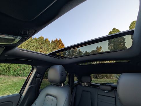 Used 2021 Mercedes-Benz GLA 250 4MATIC image 24