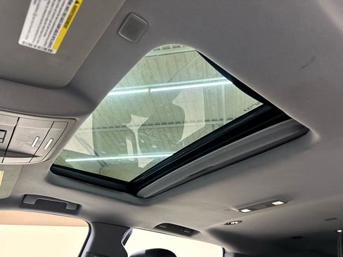 Used 2020 GMC Yukon XL Denali image 38