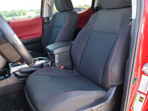 Used 2023 Toyota Tacoma SR5 RWD image 11