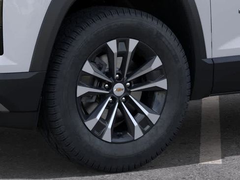 New 2026 Chevrolet Equinox LT w/ Convenience Package II image 9