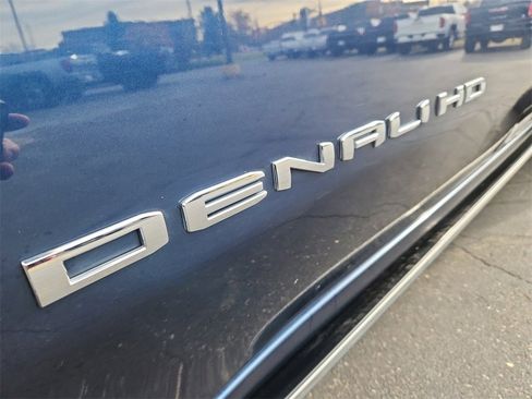 Used 2022 GMC Sierra 3500 Denali w/ Denali Ultimate Package image 6