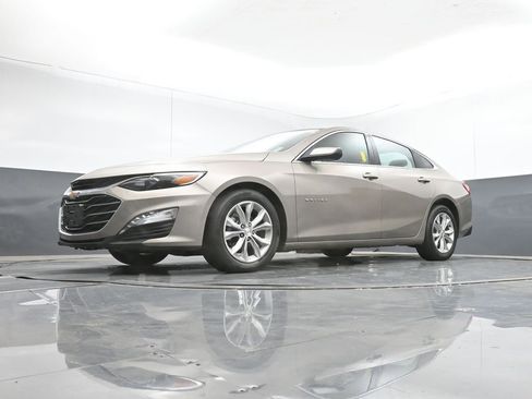 Used 2024 Chevrolet Malibu LT image 34
