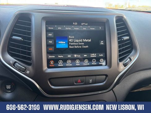 Used 2022 Jeep Cherokee Trailhawk AWD/4WD image 18