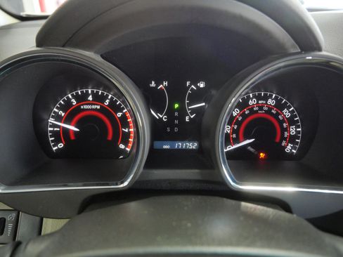 Used 2010 Toyota Highlander 2WD image 21