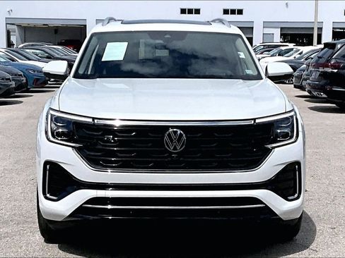 Certified 2026 Volkswagen Atlas SEL Premium R-Line image 10