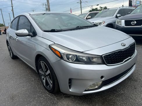 Used 2017 Kia Forte EX FWD image 4