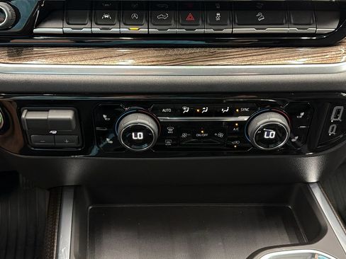 Used 2026 Chevrolet Silverado 1500 LT Trail Boss w/ Convenience Package II AWD/4WD image 24