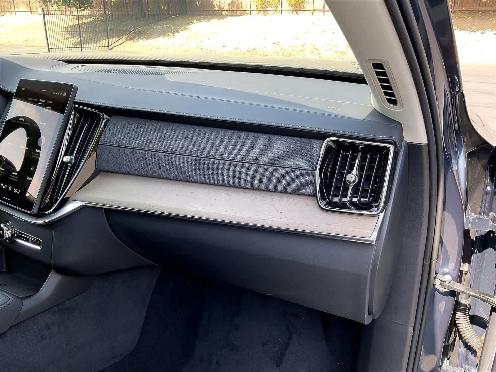 New 2027 Volvo XC90 B5 Plus AWD/4WD image 29