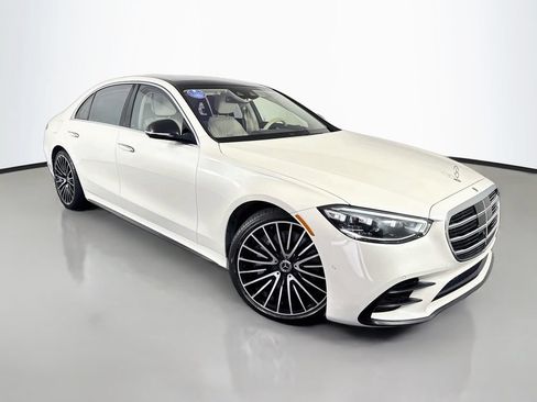Used 2022 Mercedes-Benz S 500 4MATIC image 3